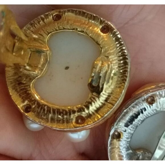 VINTAGE Faux Pearl Gold Clip-On Earrings Statement Bold Classic Mishmatch - Picture 8 of 12